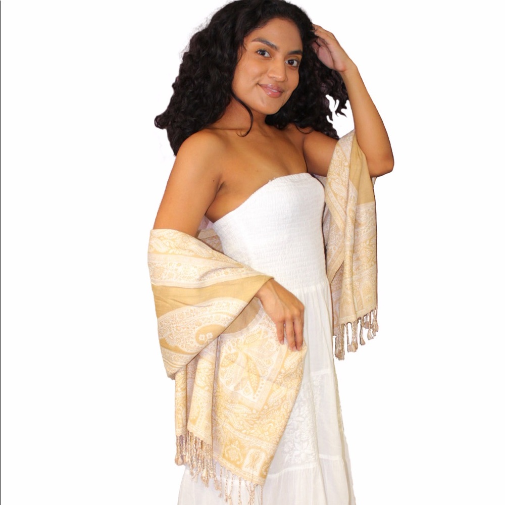 ELEGANT SILK JACQUARD STOLE